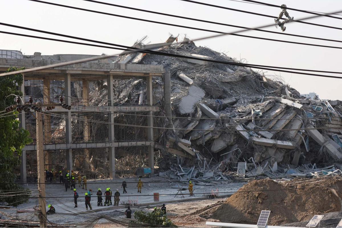 Gedung di Bangkok runtuh akibat gempa Myanmar