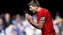 Ekspresi Steven Gerrard setelah mencetak gol ke gawang Chelsea. 10 Mei 2015. (Action Image via Reuters/Carl Recine)