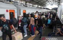 Daop 8 Surabaya Layani 3 Juta Penumpang Kereta Api, Tumbuh 16 Persen di Triwulan I 2026