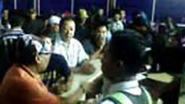 Terlambat Lima Jam, Penumpang Lion Air Protes