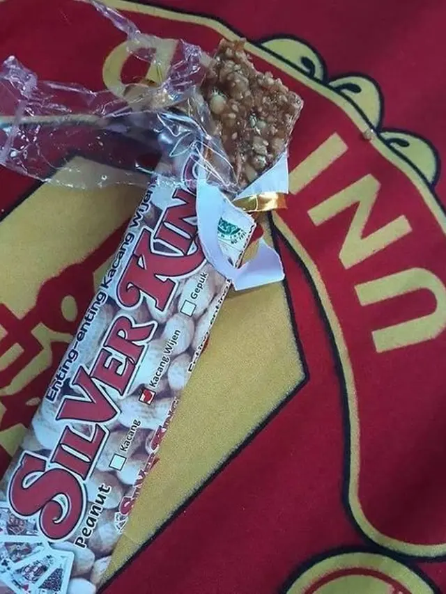 6 Potret Hadiah Cokelat Nyeleneh Ini Bikin Senyum Tipis, Jadi Gagal Romantis