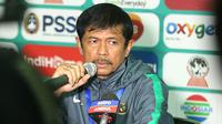 Pelatih Timnas Indonesia U-19, Indra Sjafri setelah laga semifinal Piala AFF U-19 2018, Kamis (12/7/2018) di Stadion Gelora Delta, Sidoarjo. (Bola.com/Aditya Wany)