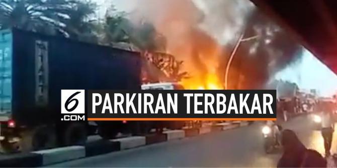 VIDEO: Detik-Detik Parkiran di Pademangan Terbakar