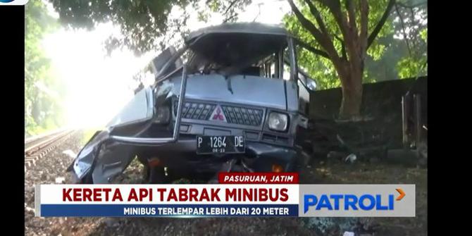 KA Jayabaya Tabrak Minibus di Pasuruan, 5 Orang Tewas