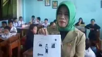 Buku Paket untuk Sekolah Luar Biasa Cimahi Juga Telat