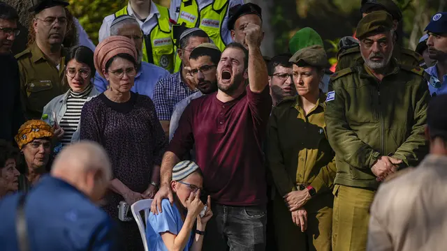 Suasana Pemakaman Dua Warga Israel yang Tewas Dibunuh Pria Palestina