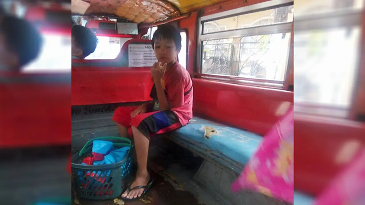Jualan Jagung Keliling Kota, Tekad Bocah Ini Agar Bisa Sekolah 