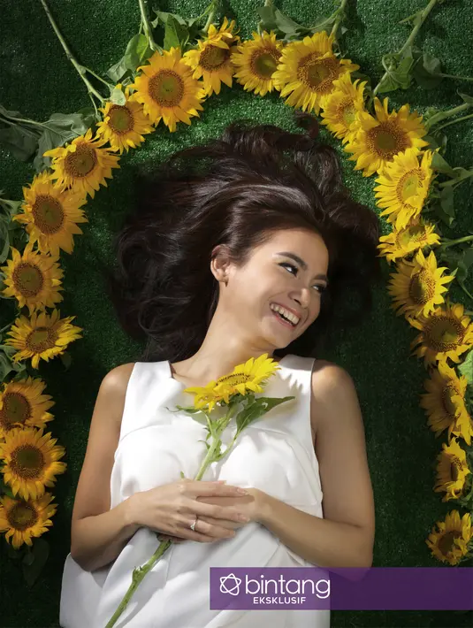 "Selama main film kan saya meninggalkan suami sendiri di Australia. Sebulan saya di sini untuk syuting," lanjutnya. (Bambang E. Ros/Bintang.com)