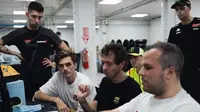 Valentino Rossi saat berada di garasi Sirkuit Mandalika, Lombok. (Instagram Valentino Rossi)