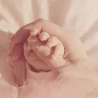 Kalina Oktarani tengah dirundung duka dan kesedihan yang mendalam setelah mengalami keguguran di usia kandungannya hampir dua bulan. Lewat akun Instagram, Kalina ungkap kesedihan atas kehilangan calon anaknya.  (Instagram/kalinaocktaranny)