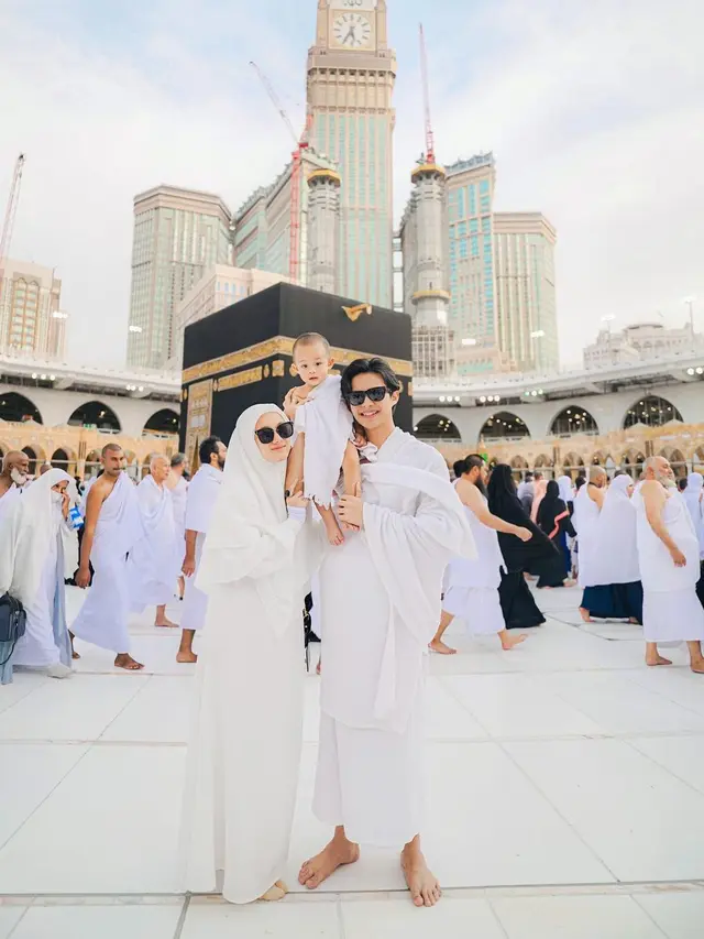 [Fimela] Rey Mbayang dan Dinda Hauw