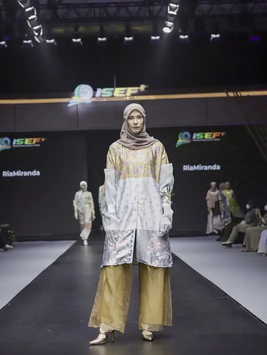 Tahun ini, Sustainable Muslim Fashion ISEF memberikan pengalaman berbeda bagi para desainer. (dok/ISEF2021).