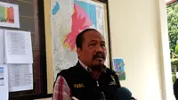 Kepala Pusat Vulkanologi dan Mitigasi Bencana Geologi (PVMBG), Kasbani menjelaskan, hingga kini belum ada tanda-tanda penurunan aktivitas Gunung Agung. (Liputan6.com/Dewi Divianta)