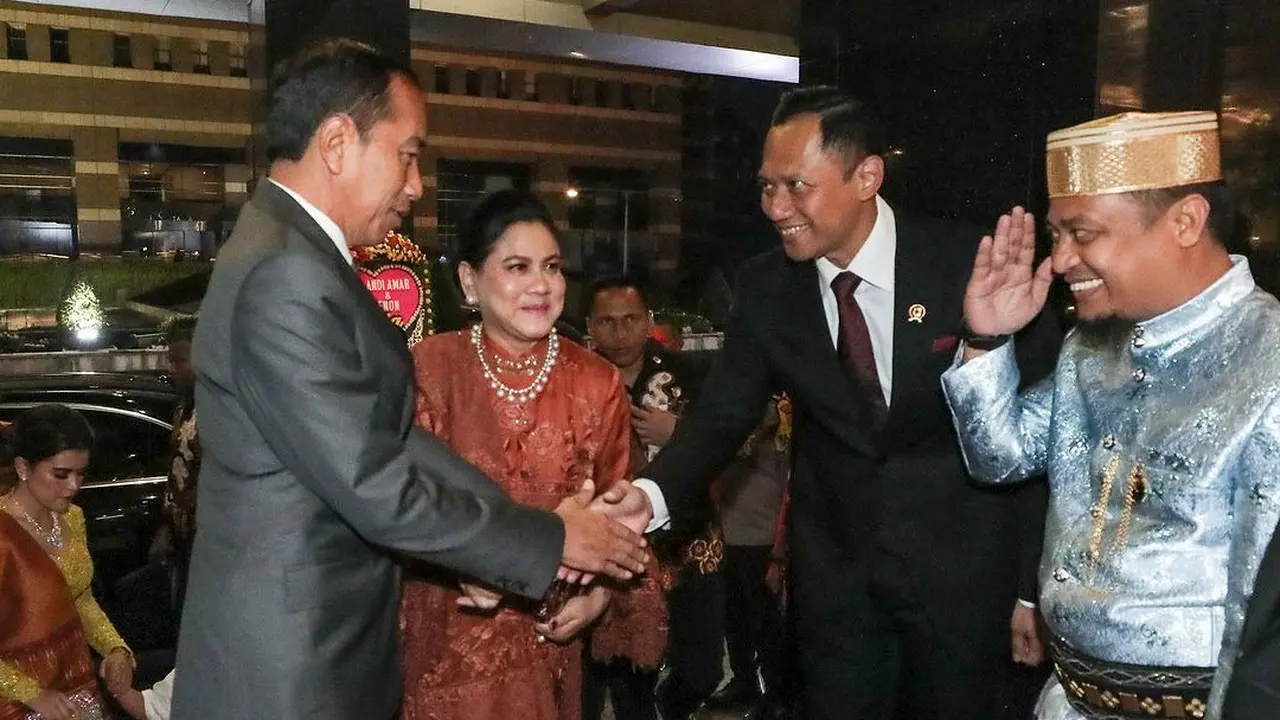 Potret Pernikahan Andi Amar Anak Menteri Pertanian Andi Amran, Dihadiri Kabinet hingga Presiden Jokowi
