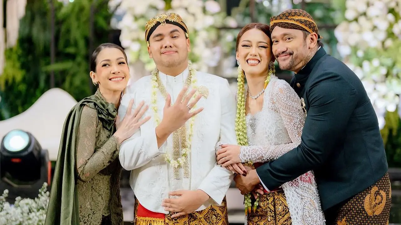 Gaya Serasi Tora Sudiro dan Mieke Amalia Sedari Pengajian hingga Resepsi Nabila Sudiro, Tak Kalah Romantis dari Pengantinnya