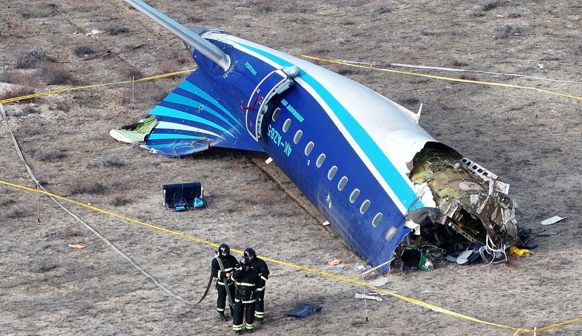 Pesawat penumpang Azerbaijan Airlines jatuh di Kazakhstan