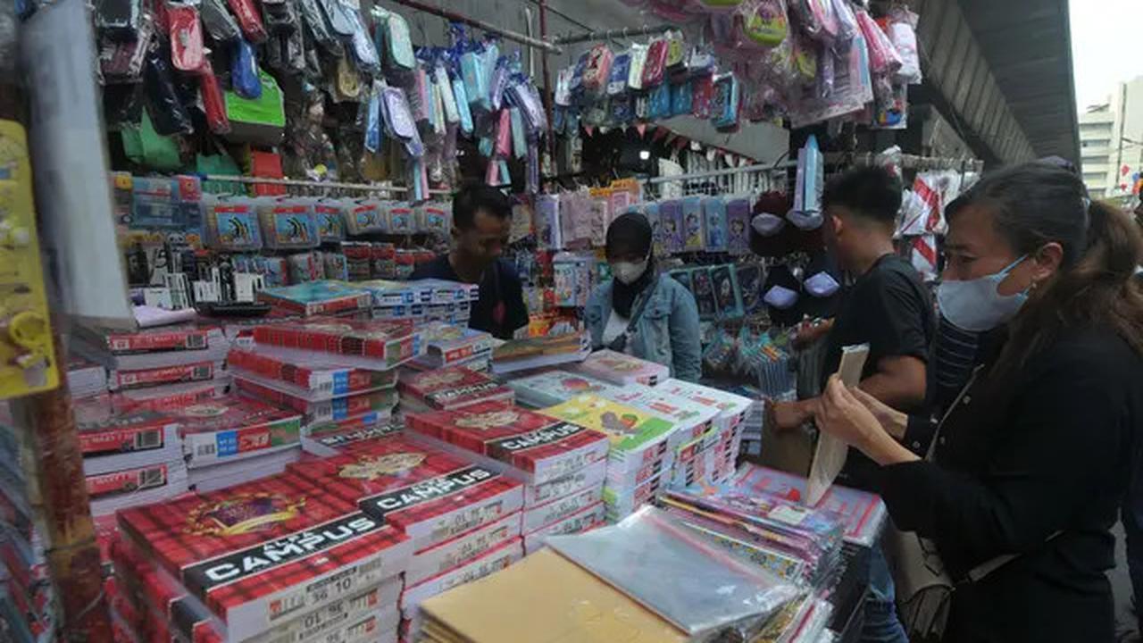 10 Ide Usaha di Teras Rumah yang Letaknya Depan Sekolahan