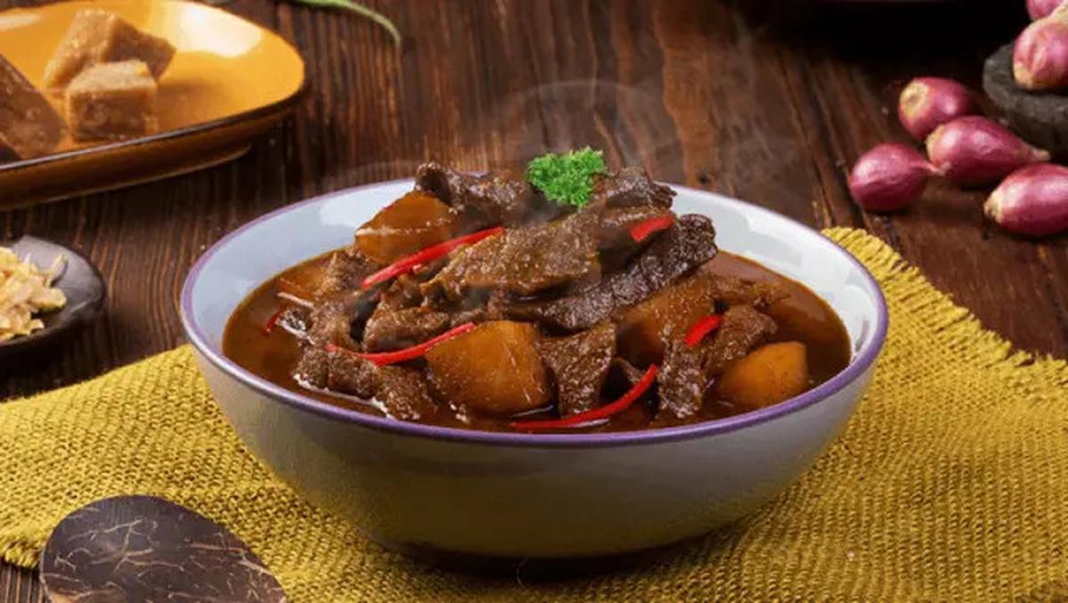 Resep Semur Daging Manis, Hidangan Khas Lebaran yang Empuk dan Gurih