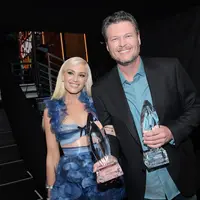 Gwen Stefani dan Blake Shelton memang selalu dimabuk asmara. Mereka pun menginginkan seorang anak dalam hubungan itu. (CHARLEY GALLAY / GETTY IMAGES NORTH AMERICA / AFP)