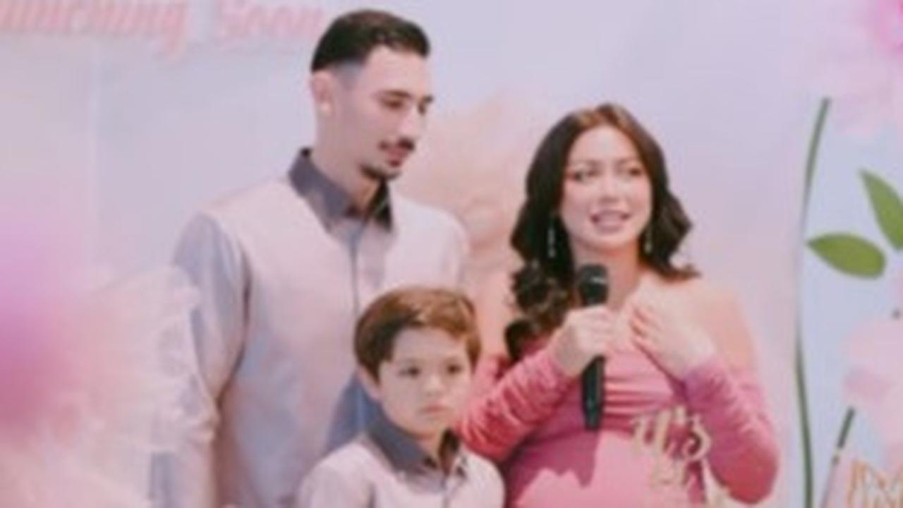 Kecantikan Bumil Terpancar, Potret Jessica Iskandar Lakukan Baby Shower - Dihadiri Banyak Teman Artis Papan Atas