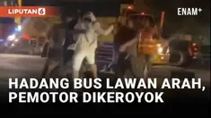 Aksi kekerasan oleh pengendara lawan arah kembali viral di media sosial. Kali ini seorang pemotor jadi korban pengeroyokan di Lamongan, Jawa Timur (9/9/2023). Sejumlah pria mengeroyok seorang pemotor saat menghadang bus yang melawan arah.