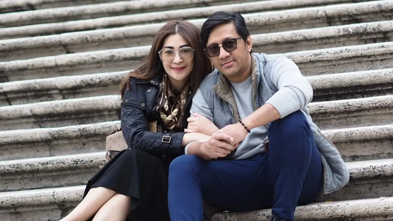 Andre Taulany bersama Istrinya, Rien Wartia Trigina