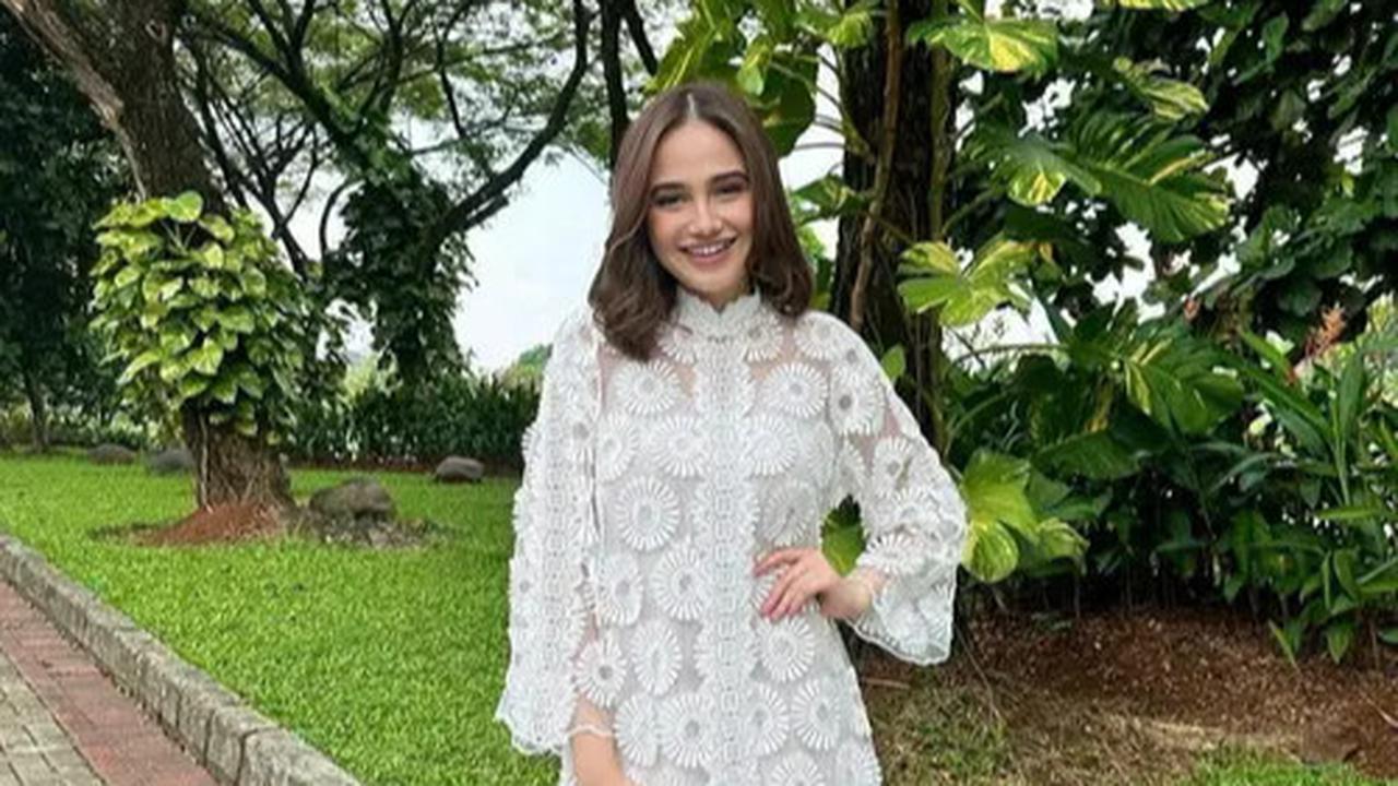 Ilustrasi Gamis ala Selebriti
