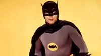 Adam West pemeran serial televisi Batman/