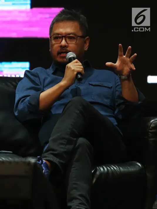 CEO KapanLagi Youniverse Steve Christian menjadi pembicara dalam Talk Show Failing Forward di Jakarta, Sabtu (27/10). Dalam kesempatan tersebut, Steve Christian berbagi kisah suksesnya dalam membangun KapanLagi Youniverse. (Merdeka.com/Imam Buhori)