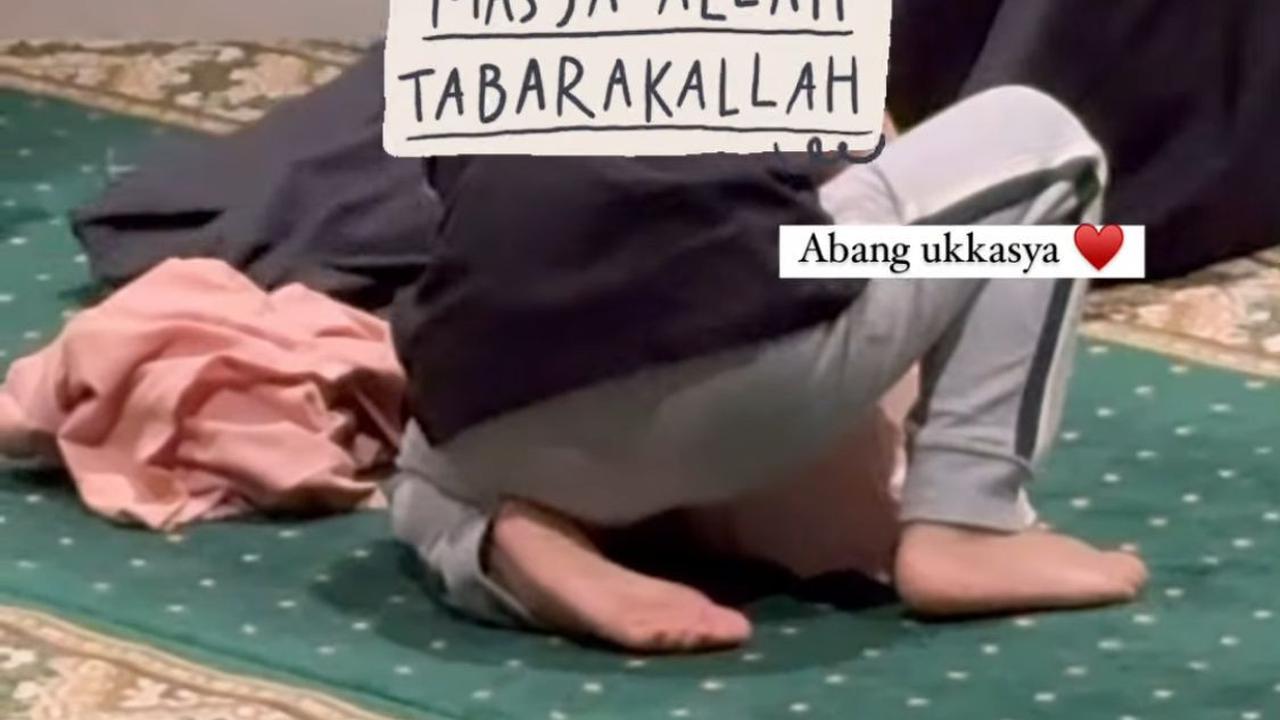 Bahagia 15 Tahun Bersama, Zaskia Sungkar Unggah Pesan Haru untuk Irwansyah