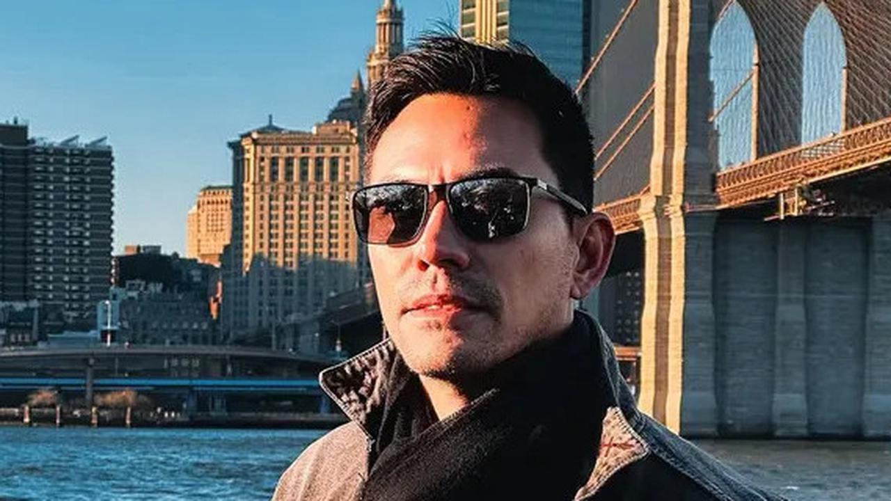 Sempat Ruang ICU, Begini Kondisi Terakhir Ayah Darius Sinathrya yang Dirawat Intensif Akibat Penyakit Komplikasi