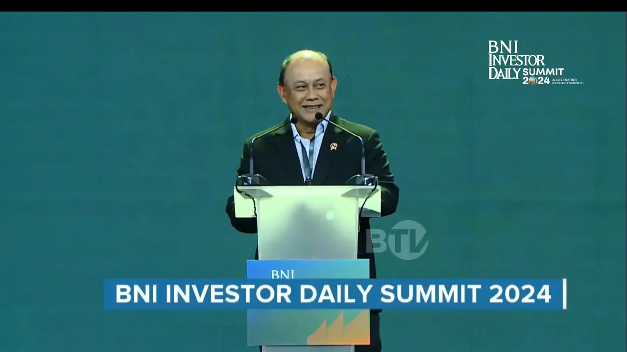 Kepala Badan Gizi Nasional, Dadan Hindayana dalam  BNI Investor Daily Summit 2024, di JCC, Jakarta, Selasa (8/10/2024). (Tira/Liputan6.com)