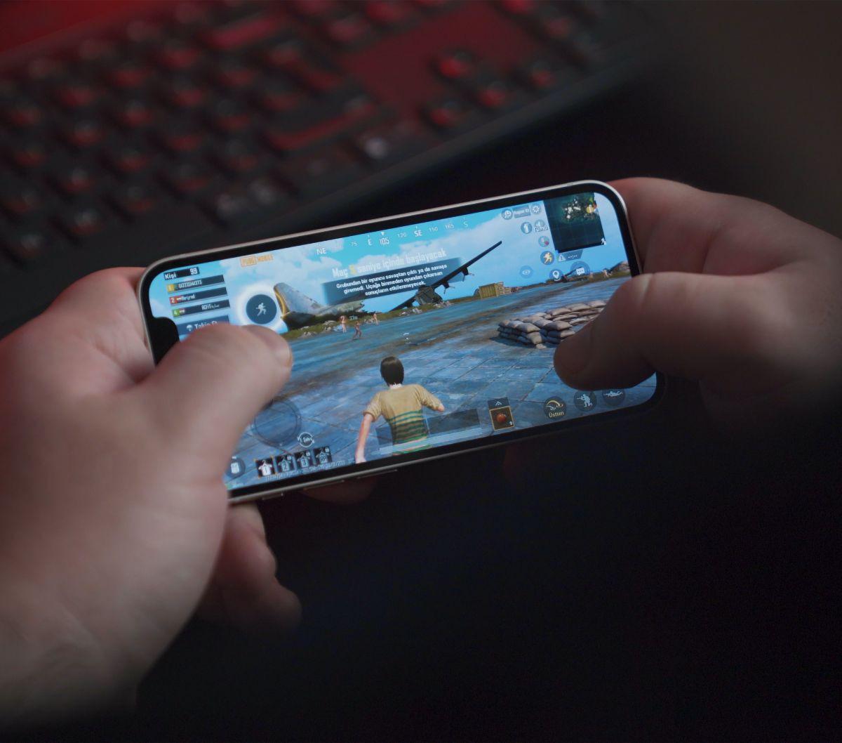 Dengan harga Rp.30.000 per bulan, pelanggan sudah bisa mendapatkan akses ke konten berbayar dalam&nbsp;game&nbsp;dan aplikasi populer, juga tambahan kuota sebesar 2 GB.