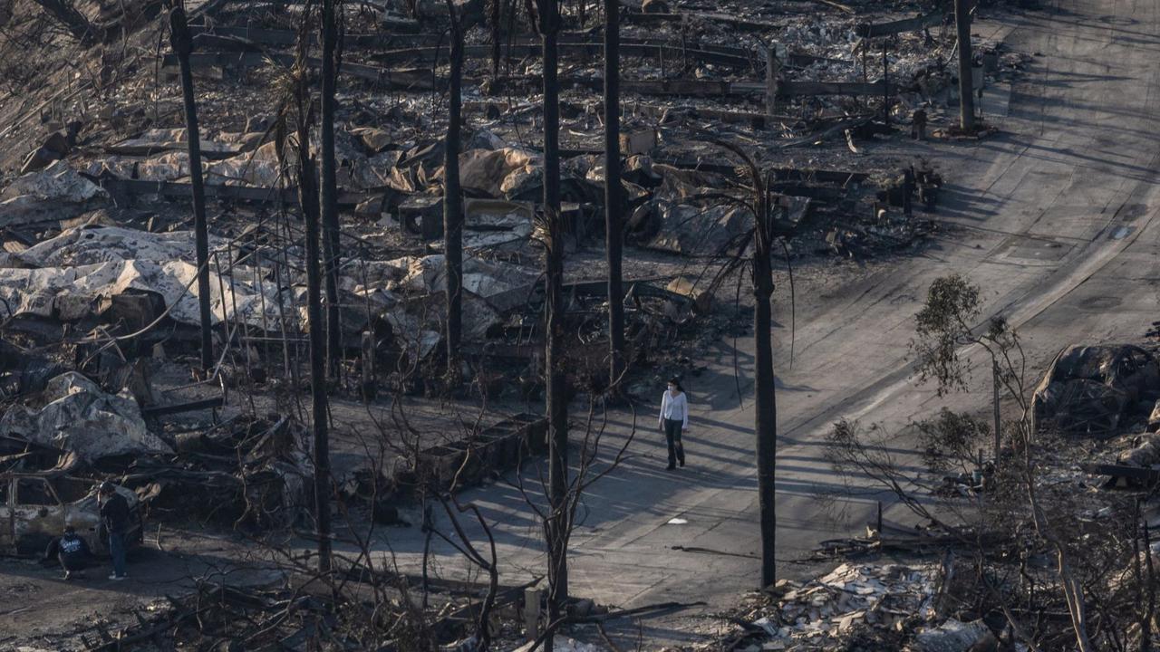 FOTO: Penampakan Los Angeles Luluh Lantak Bak Medan Perang Akibat Kebakaran Dahsyat, Disebut Karma Dukung Genosida di Gaza