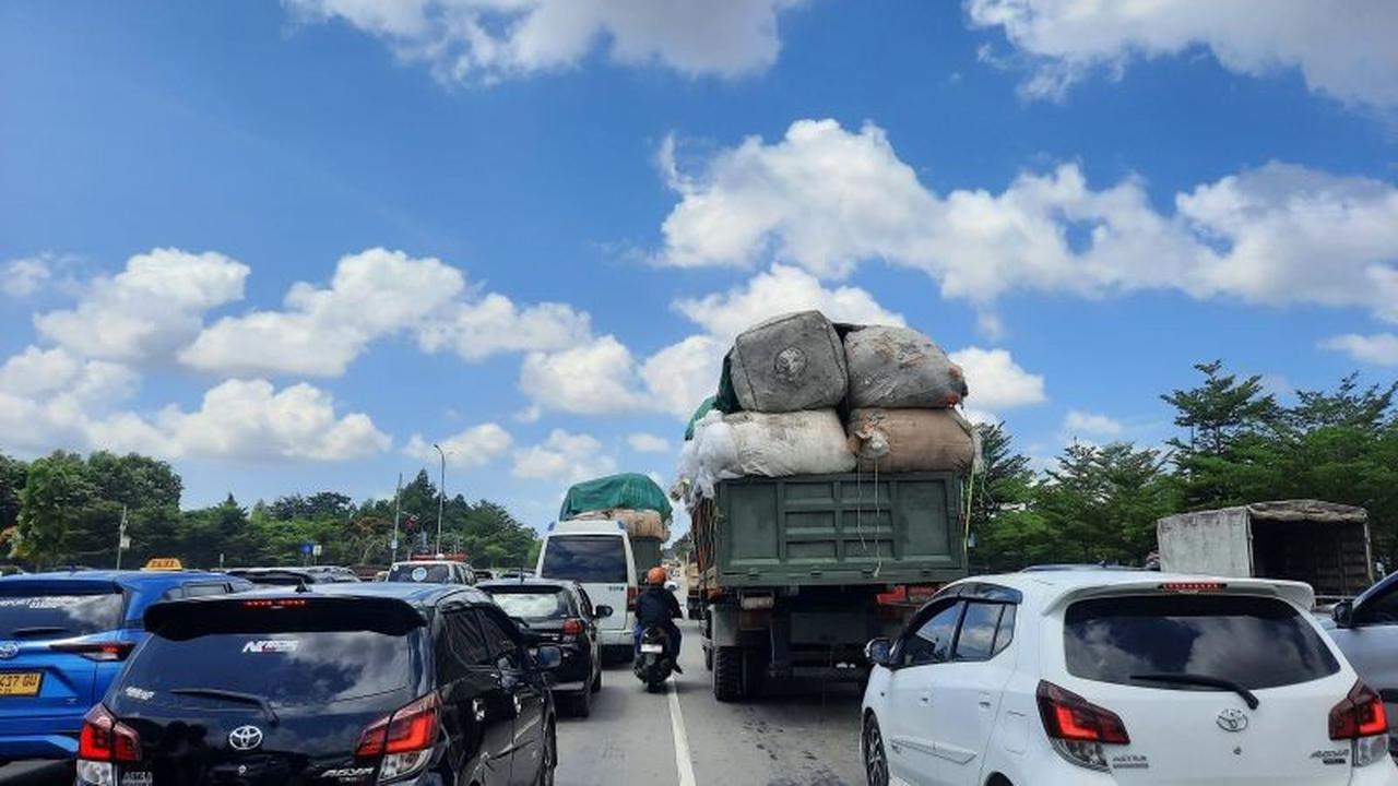 Polresta Barelang Amankan Lima Truk Diduga Bawa Penangkapan Barang Impor Ilegal di Batam
