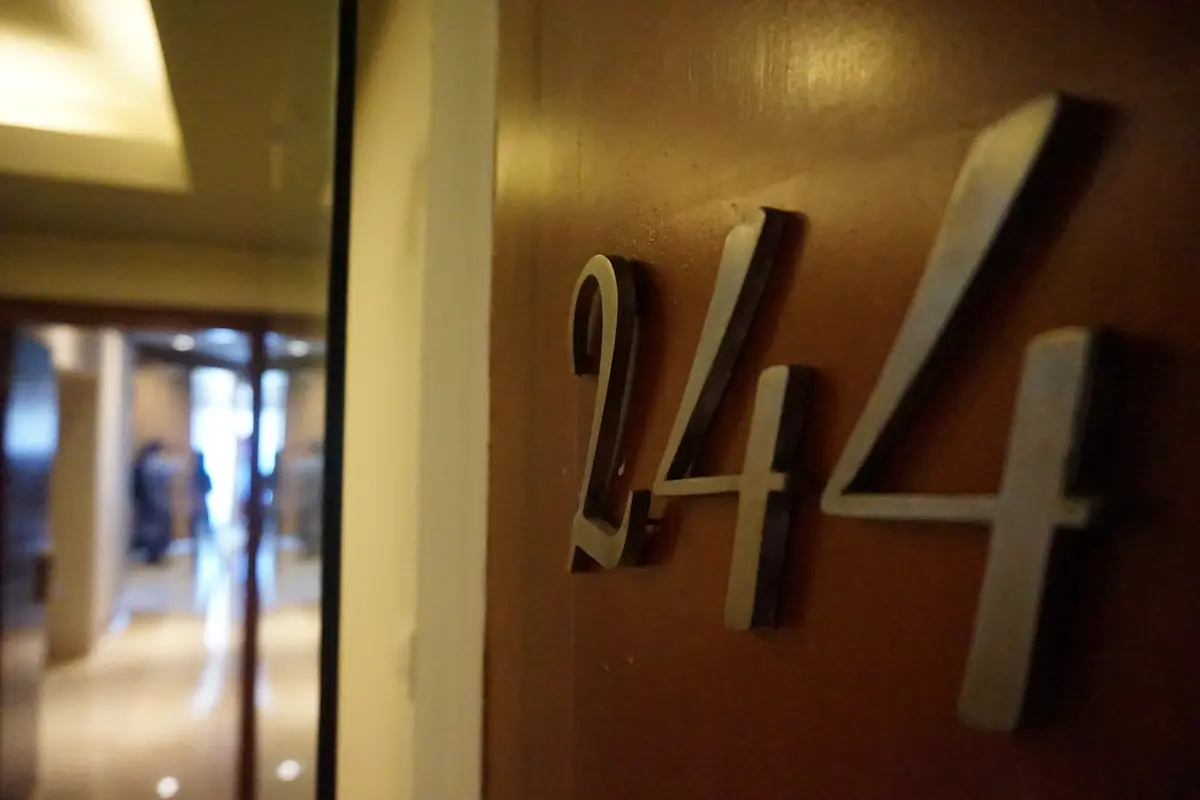 Kamar 244 di Hotel Grand Savoy Homann Bidakara