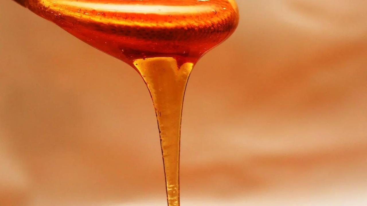 Yuk simak sepuluh cara minum madu yang benar supaya bisa mendapatkan manfaat yang besar.