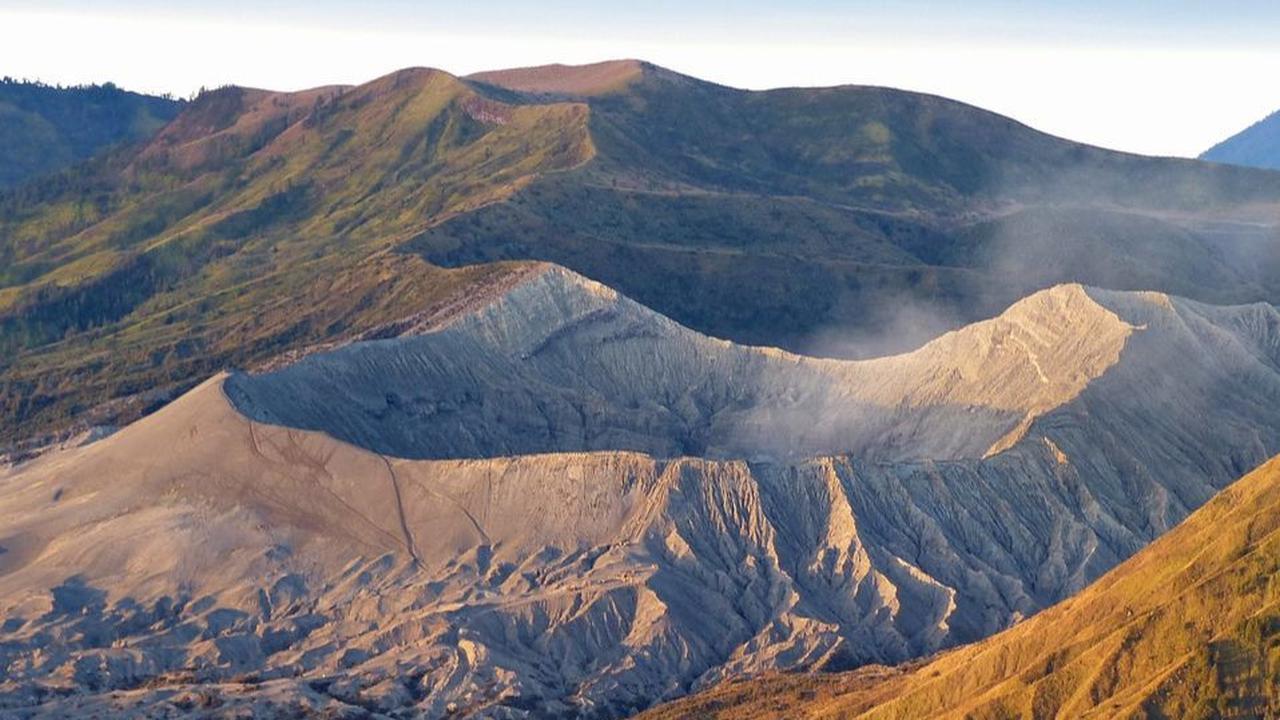 Caption Bromo Lucu: Setia Kawan