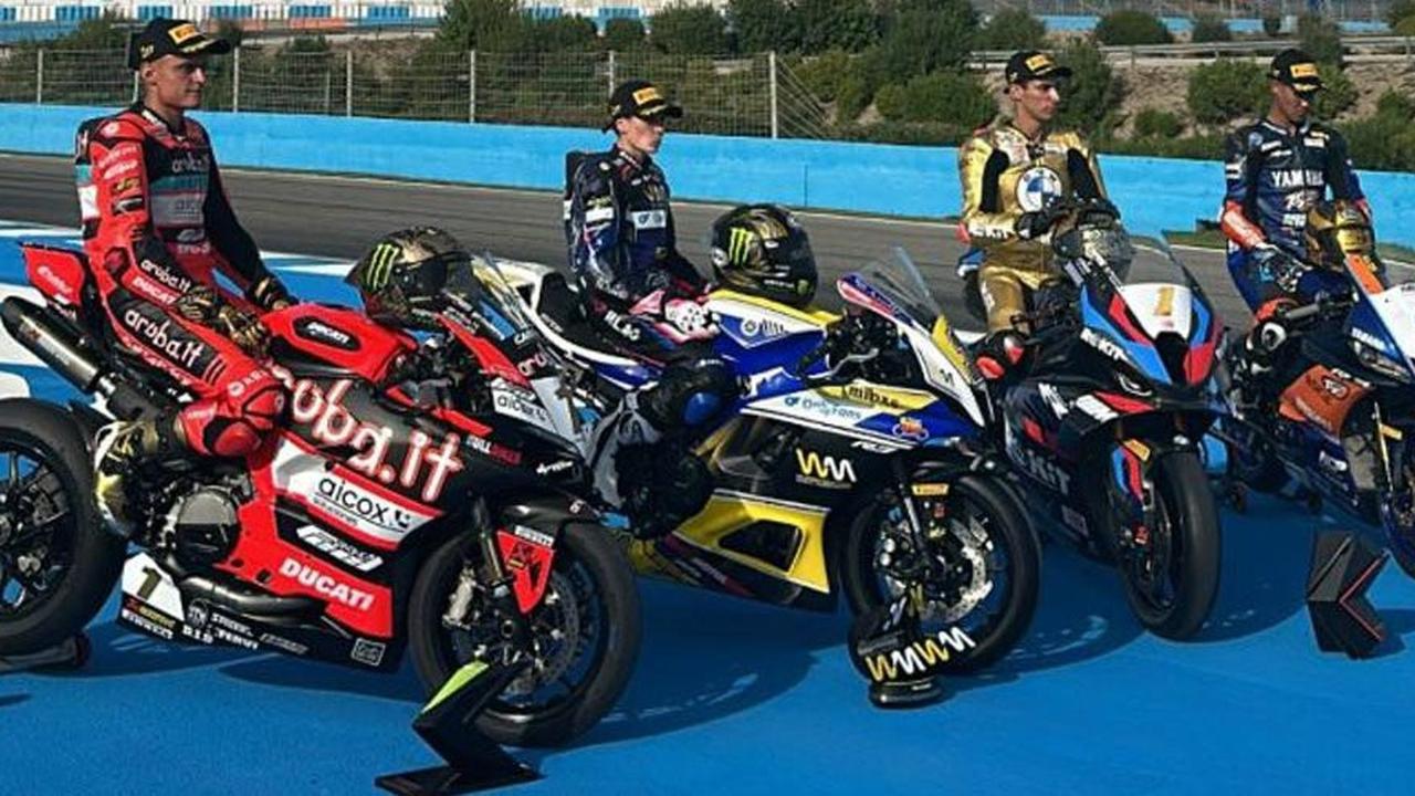 Momen Aldi Satya Mahendra Dapat Ucapan Selamat dari Toprak Razgatlioglu Usai Juarai WorldSSP300 2024