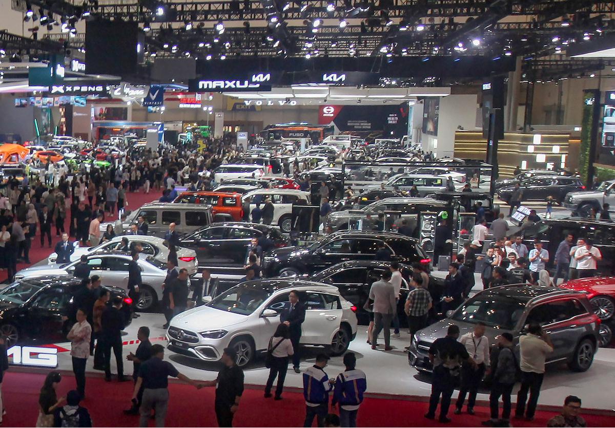 FOTO: Weekend Seru di GIIAS 2025: Teknologi Otomotif Terkini Diserbu Warga