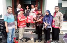 PMI Jaktim Salurkan Bantuan Darurat untuk Penyintas Kebakaran Cakung Timur