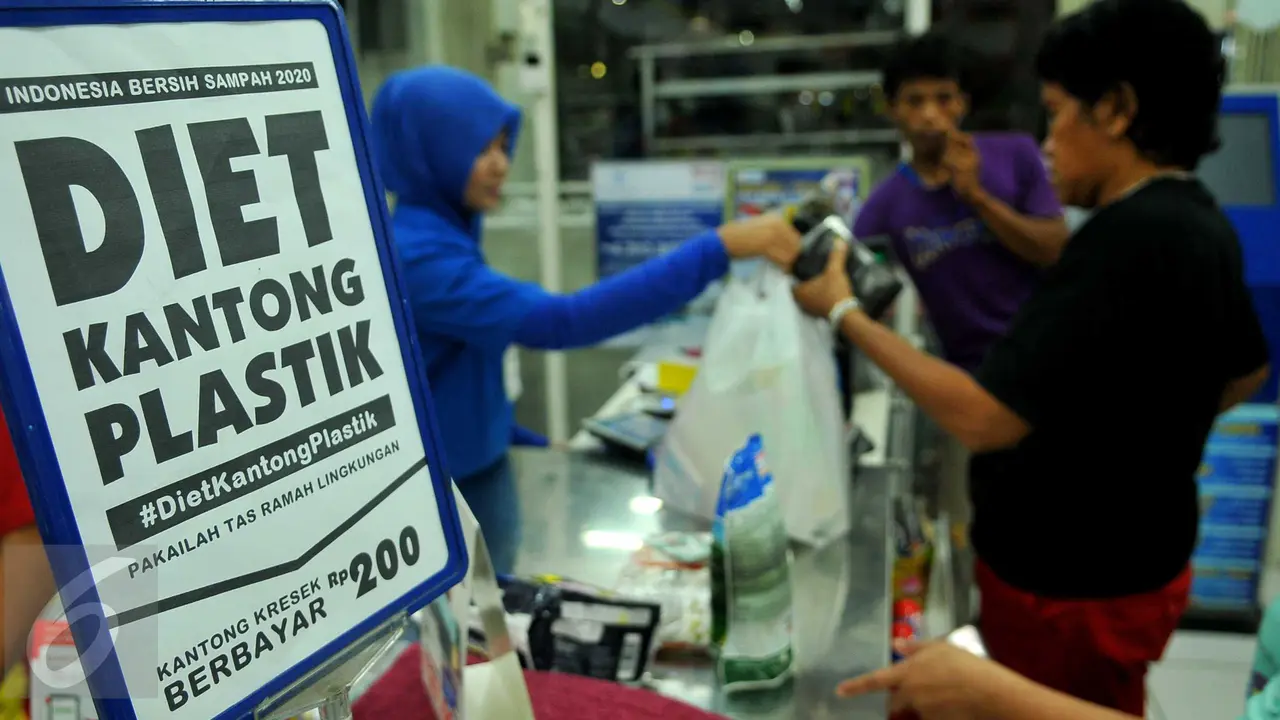Pemerintah Siap Terapkan Kantong Plastik Berbayar
