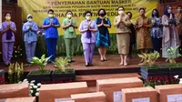 YBI membagikan 20 ribu masker batik melalui Dharma Pertiwi (Istimewa)