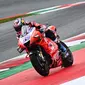Pembalap Pramac Ducati, Jorge Martin, menjadi yang tercepat pada sesi kualifikasi MotoGP Austria yang digelar di Sirkuit Red Bull Ring, Sabtu (14/8/2021) malam WIB. (AFP/Joe Klamar)