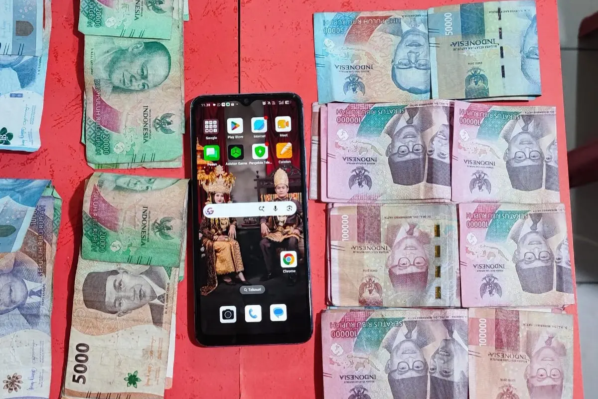 Barang bukti hasil pemerasan di Tulang Bawang, Lampung