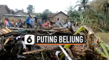 Puluhan rumah di Kabupaten Pringsewu, Lampung rusak diterjang putting beliung, Kamis (17/10/2019) sore.