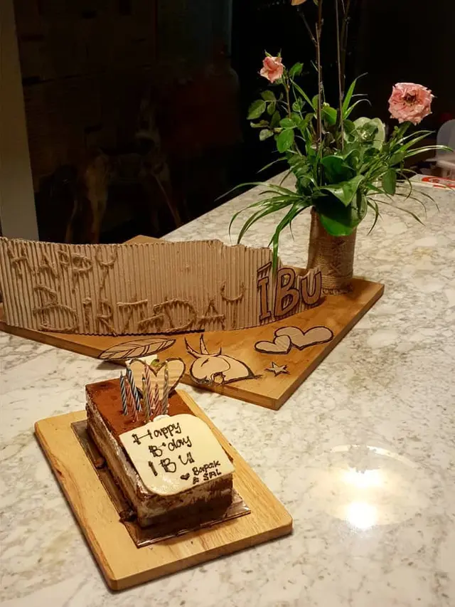 [Fimela] Rio Dewanto - Atiqah Hasiholan