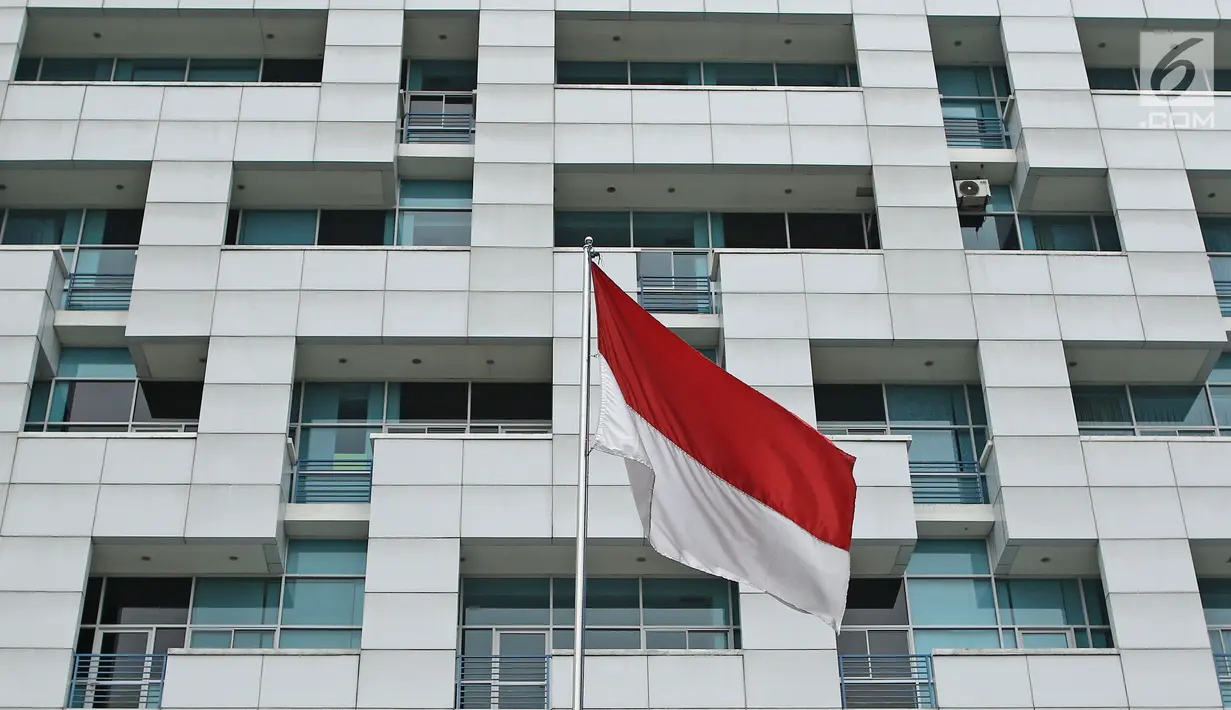 Suasana gedung Rumah Sakit Cipto Mangunkusumo (RSCM) Kencana, Jakarta, Minggu (19/11). Sudah tidak ada petugas kepolisian yang berjaga di sekitar RSCM dan terpantau hanya ada beberapa awak media di sekitar lokasi. (Liputan6.com/Herman Zakharia)