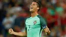 Ekspresi Cristiano Ronaldo usai menjalani laga Semi Final Piala Eropa 2016 di Parc Olympique Lyonnais, Perancis, Kamis (7/7). Portugal menang atas Wales dengan skor akhir 2-0. (REUTERS)