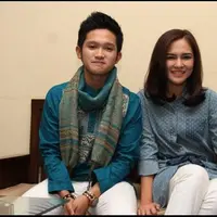 Masayu Clara dikabarkan dekat dengan Rio Pratama, setelah putus dengan Lucky Perdana.